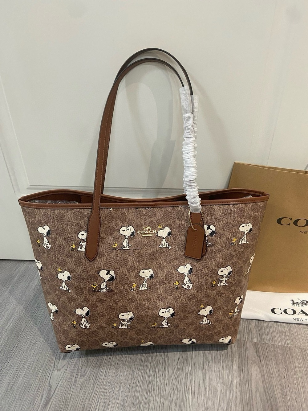 NWT Coach X Peanuts City Tote In With Snoopy Woodstock